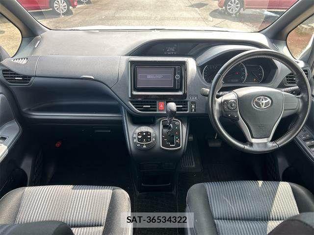 Toyota VOXY 2014-04 8232333-8