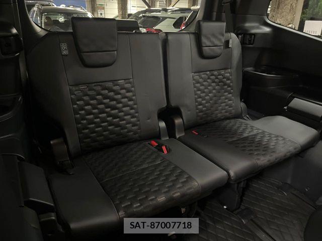 Toyota VOXY 2024-05 8247108-9