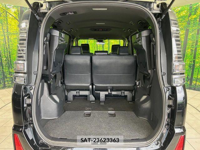 Toyota VOXY 2021-04 8247115-10