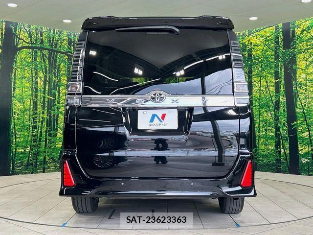 Toyota VOXY 2021-04 8247115-15