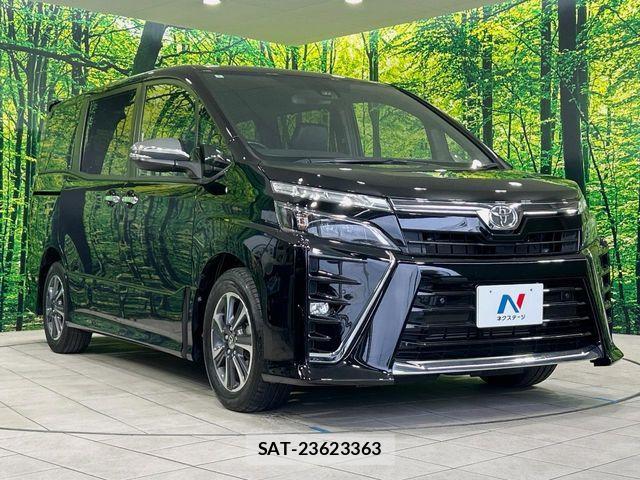 Toyota VOXY 2021-04 8247115-16