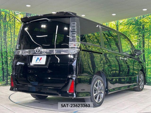 Toyota VOXY 2021-04 8247115-17