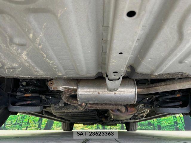 Toyota VOXY 2021-04 8247115-19