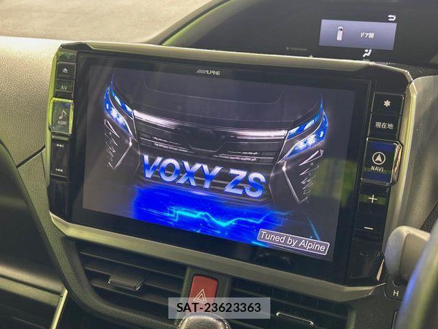 Toyota VOXY 2021-04 8247115-2