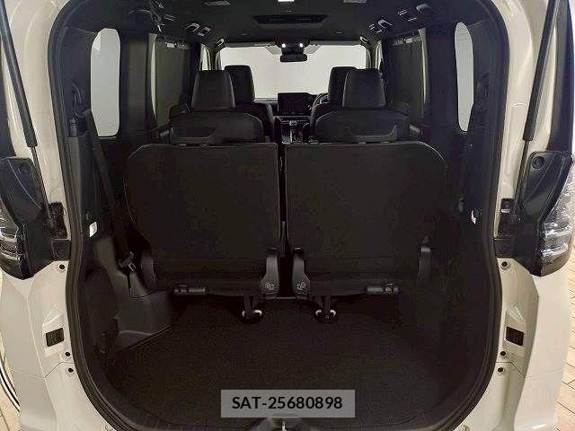 Toyota VOXY 2025-03 8247107-11
