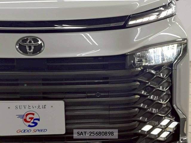 Toyota VOXY 2025-03 8247107-12