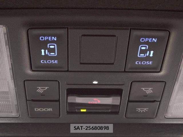 Toyota VOXY 2025-03 8247107-6