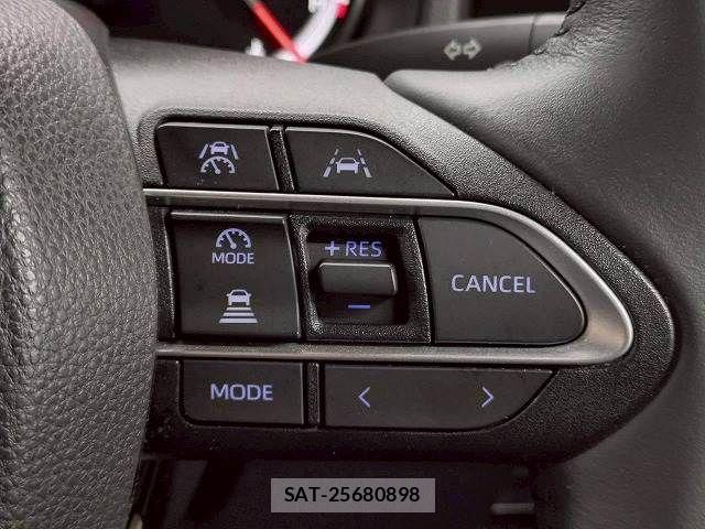 Toyota VOXY 2025-03 8247107-8