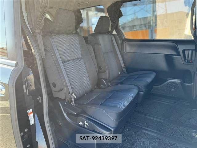 Toyota VOXY 2016-05 8247125-18