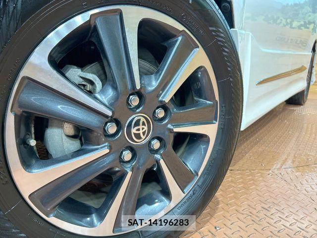 Toyota VOXY 2019-12 8247113-13