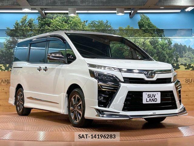 Toyota VOXY 2019-12 8247113-16