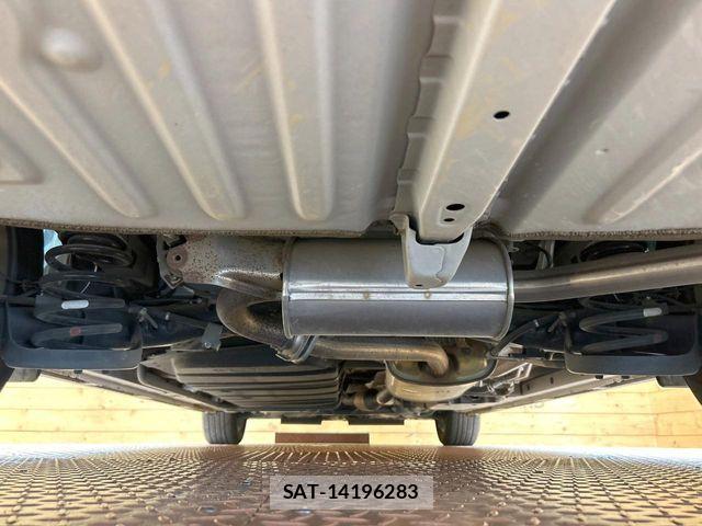 Toyota VOXY 2019-12 8247113-19