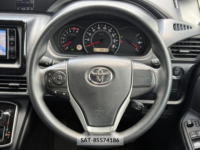 Toyota VOXY 2019-11 8247127-20
