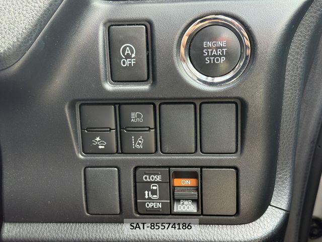 Toyota VOXY 2019-11 8247127-29
