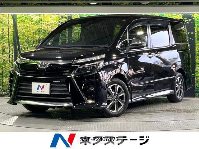 Toyota VOXY 2018-08 8247121-0