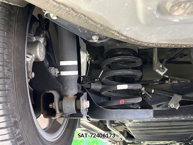 Toyota VOXY 2018-08 8247121-19