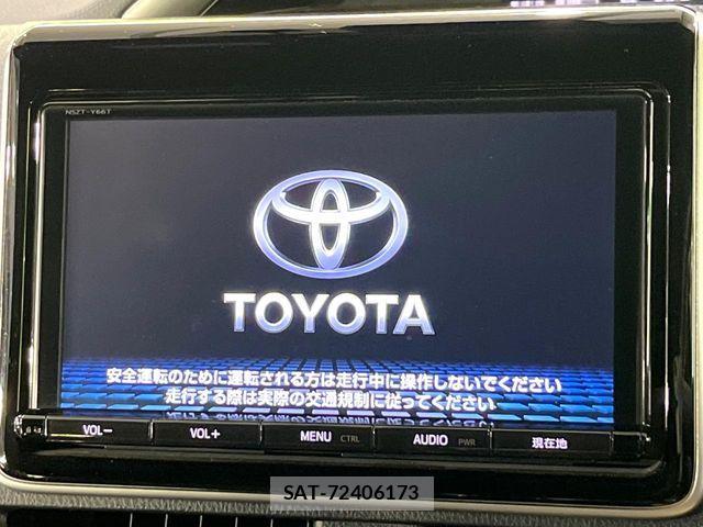 Toyota VOXY 2018-08 8247121-2