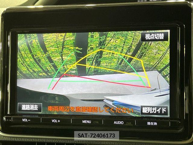 Toyota VOXY 2018-08 8247121-3