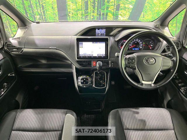 Toyota VOXY 2018-08 8247121-4