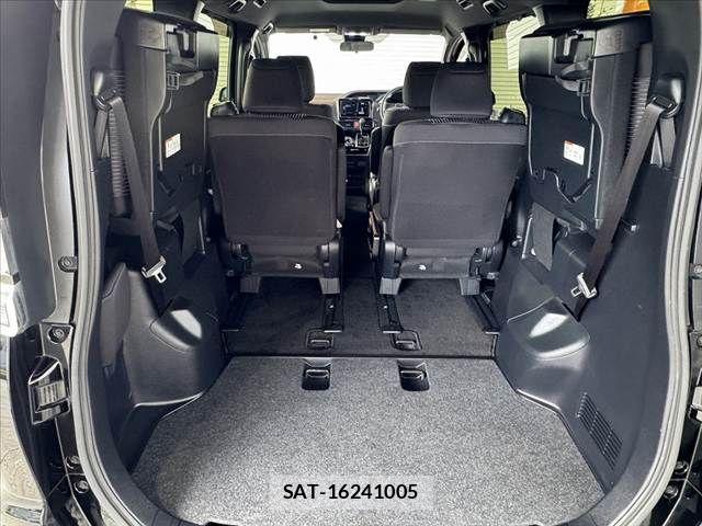 Toyota VOXY 2019-09 8247120-21