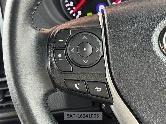 Toyota VOXY 2019-09 8247120-24