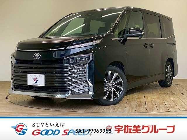 Toyota VOXY 2023-08 8247111-0