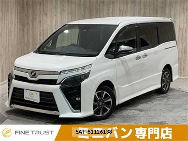 Toyota VOXY 2018-03 8247123-0