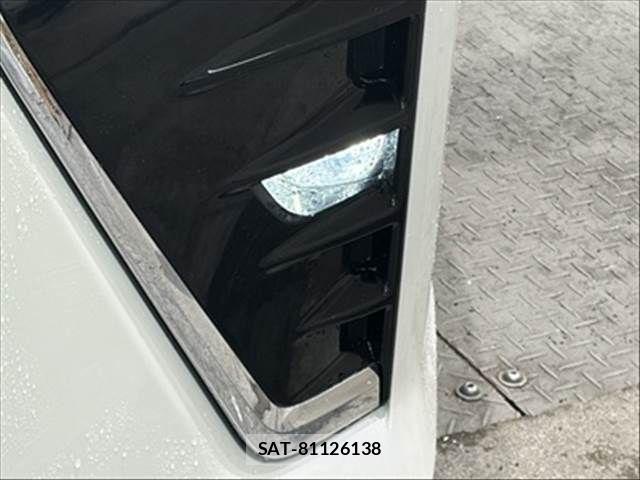 Toyota VOXY 2018-03 8247123-9