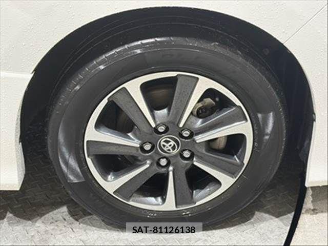 Toyota VOXY 2018-03 8247123-10