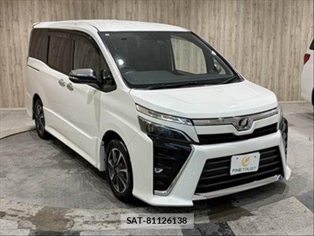 Toyota VOXY 2018-03 8247123-17
