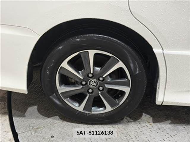 Toyota VOXY 2018-03 8247123-29