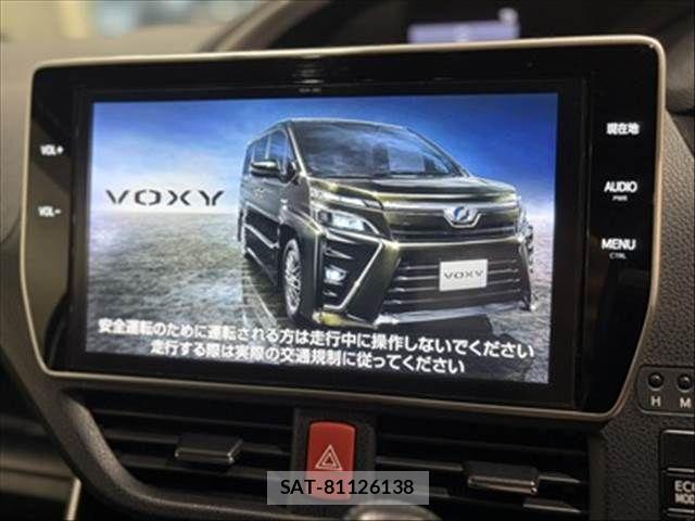 Toyota VOXY 2018-03 8247123-3