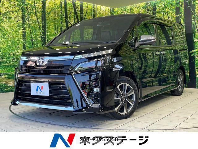 Toyota VOXY 2021-07 8247116-0