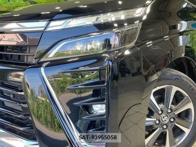 Toyota VOXY 2021-07 8247116-11