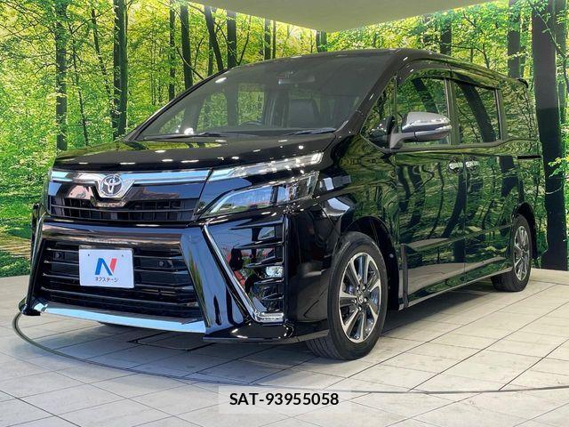 Toyota VOXY 2021-07 8247116-15