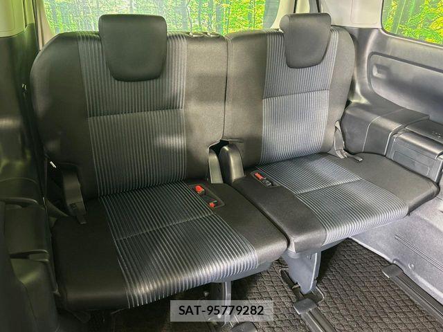 Toyota VOXY 2014-05 8247126-9