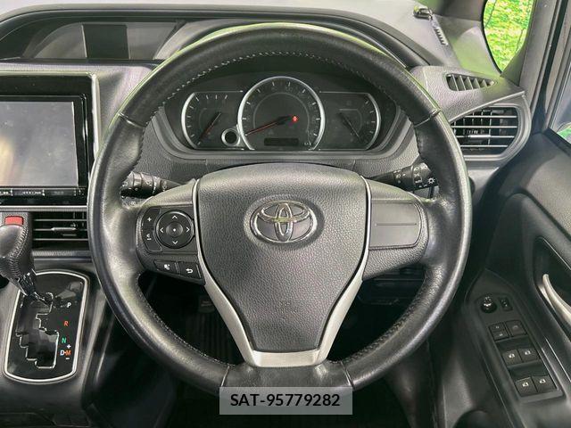 Toyota VOXY 2014-05 8247126-11