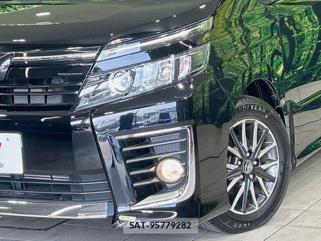 Toyota VOXY 2014-05 8247126-12