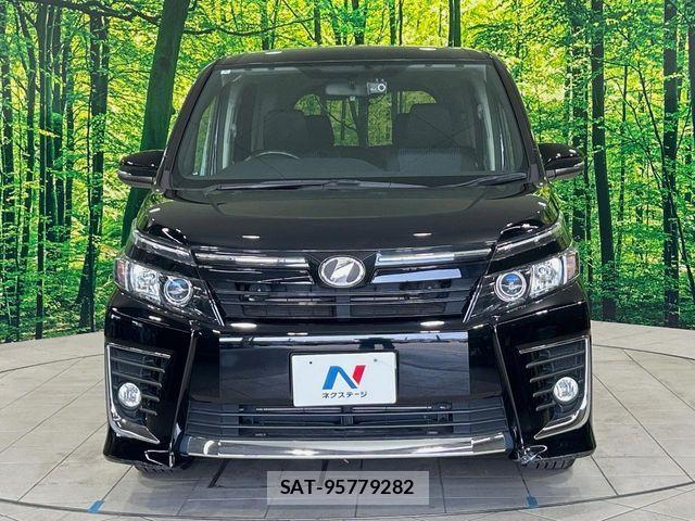 Toyota VOXY 2014-05 8247126-14