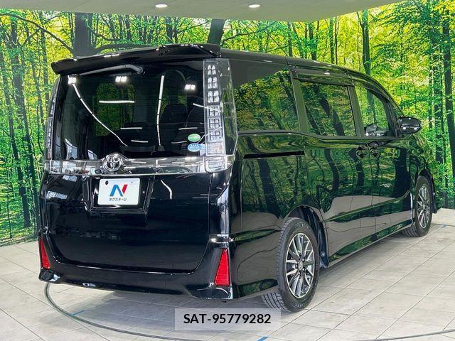 Toyota VOXY 2014-05 8247126-17