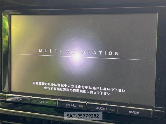 Toyota VOXY 2014-05 8247126-2