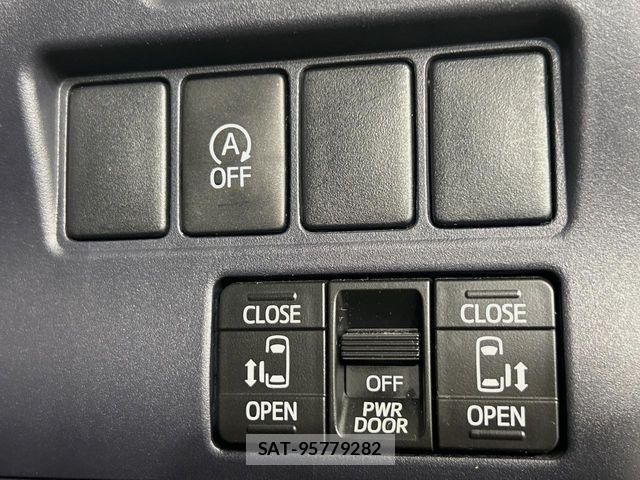 Toyota VOXY 2014-05 8247126-4