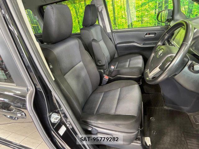 Toyota VOXY 2014-05 8247126-7
