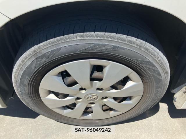Toyota VOXY 2011-08 8247135-10