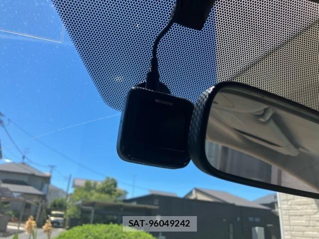 Toyota VOXY 2011-08 8247135-17
