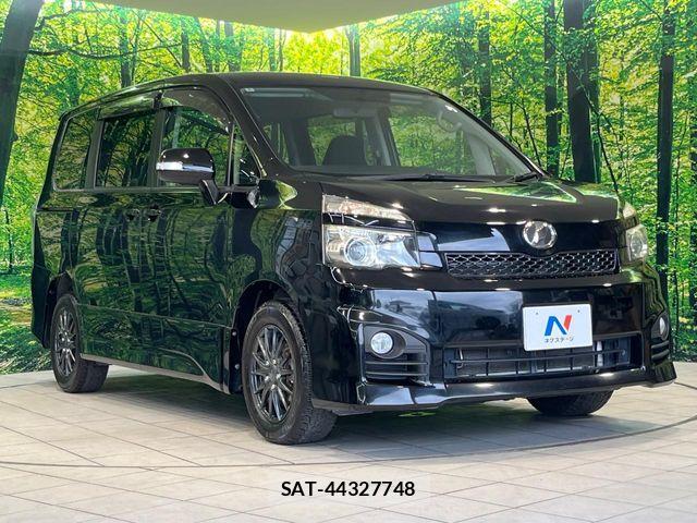 Toyota VOXY 2012-01 8247130-16