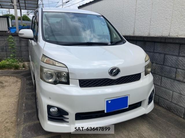 Toyota VOXY 2010-08 8247132-0