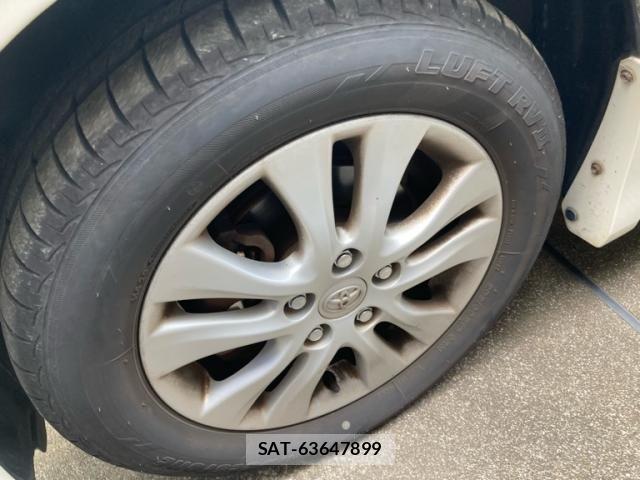 Toyota VOXY 2010-08 8247132-2