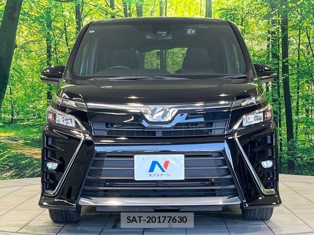 Toyota VOXY 2018-05 8247124-14