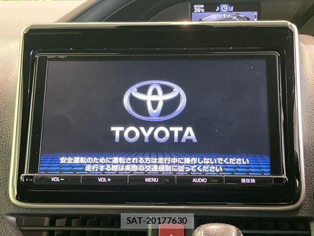 Toyota VOXY 2018-05 8247124-2